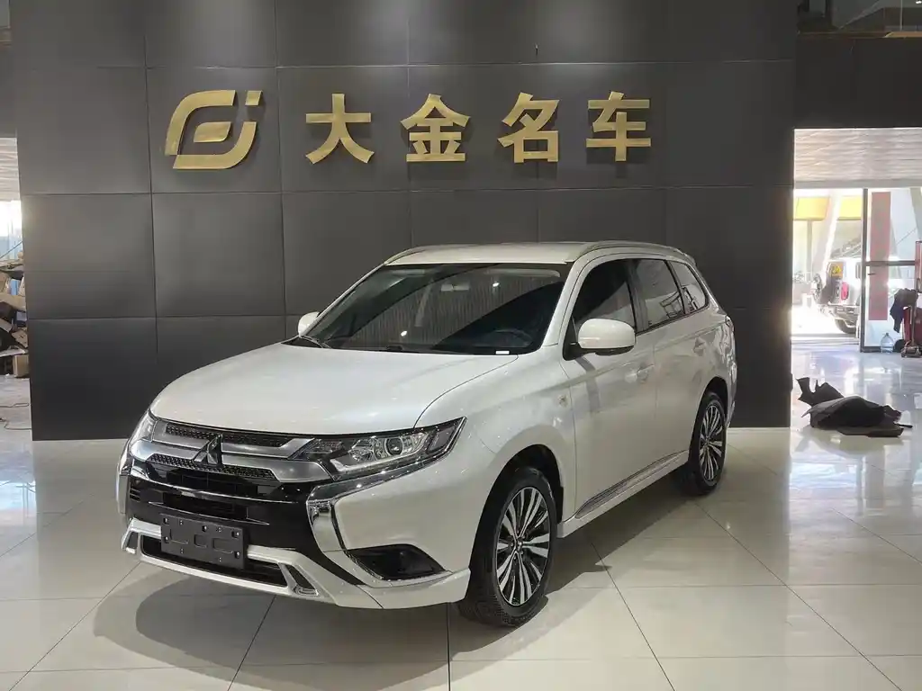 Mitsubishi Outlander 2023