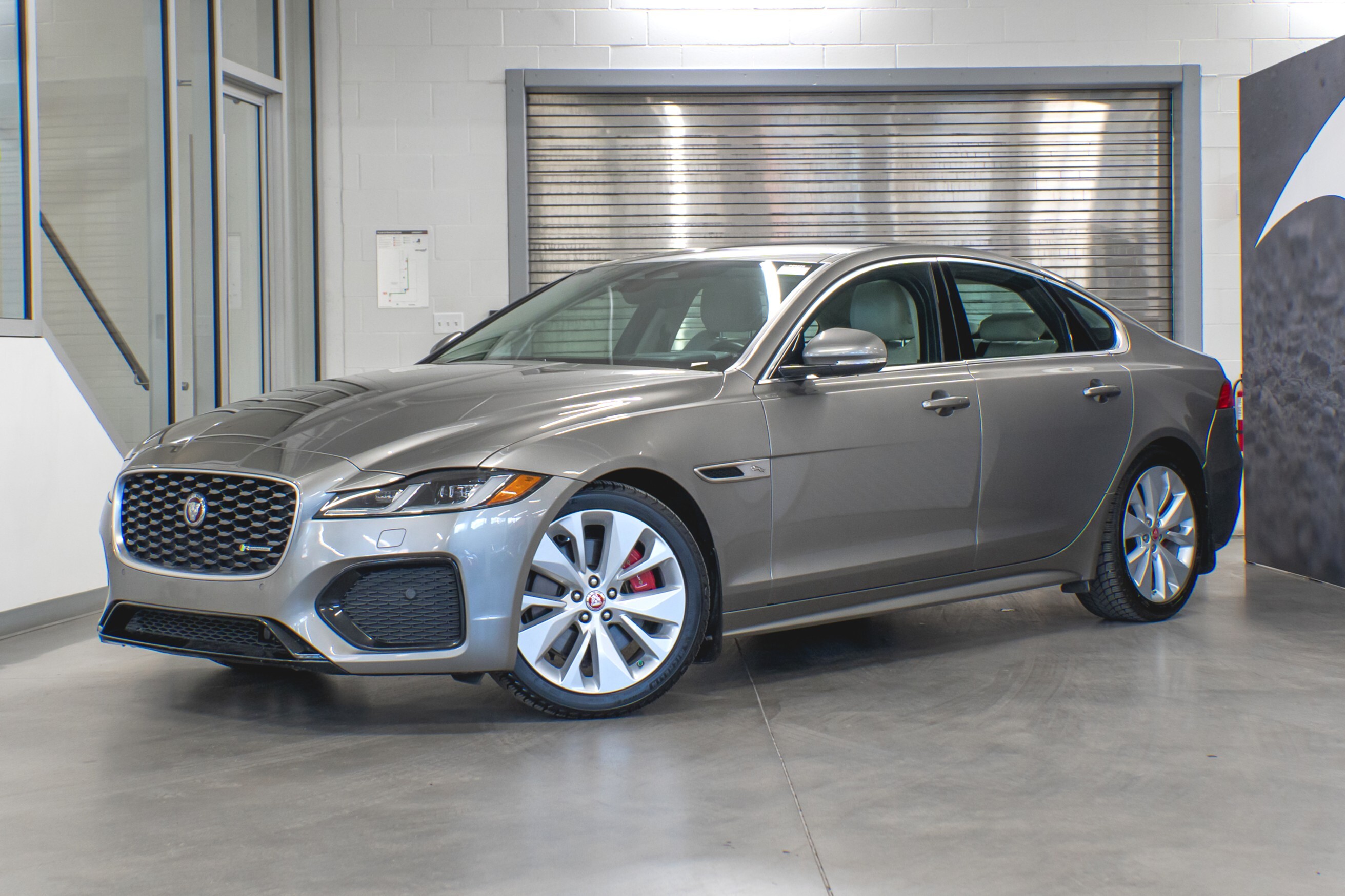 Jaguar XF 2022