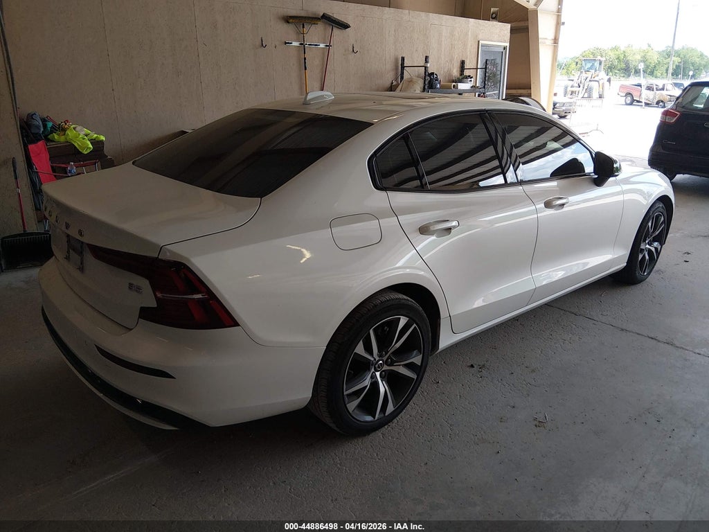 Volvo S60 2024