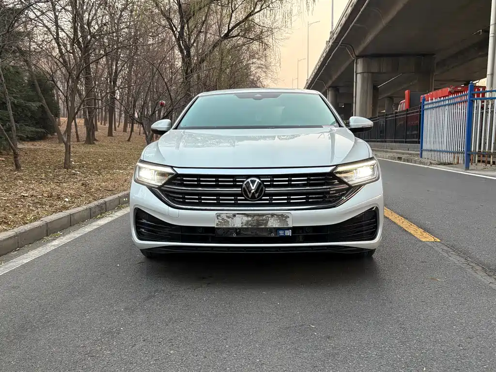 Volkswagen Jetta 2023