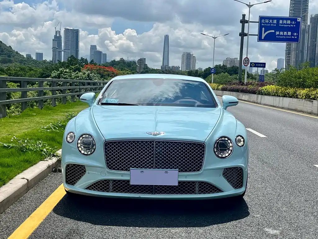 Bentley Continental 2021