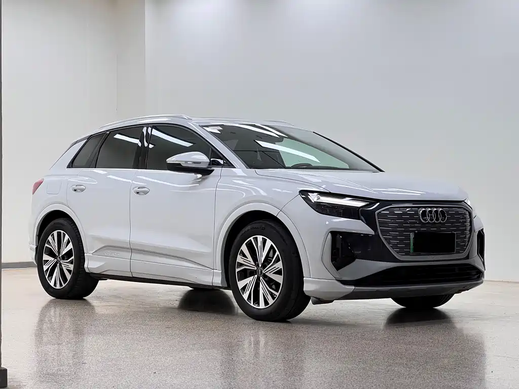 Audi Q4 e-tron 2024