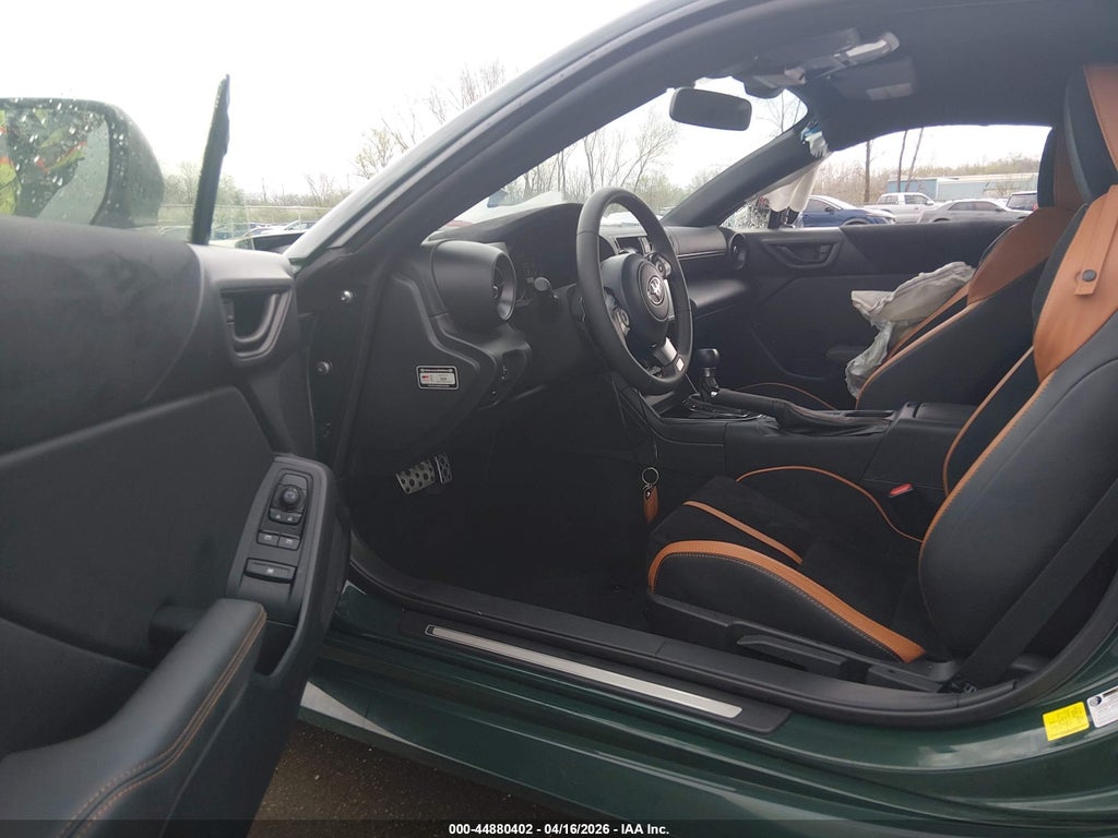 Toyota GR86 2025