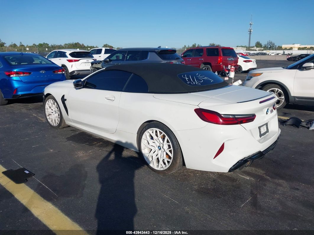BMW M8 2022