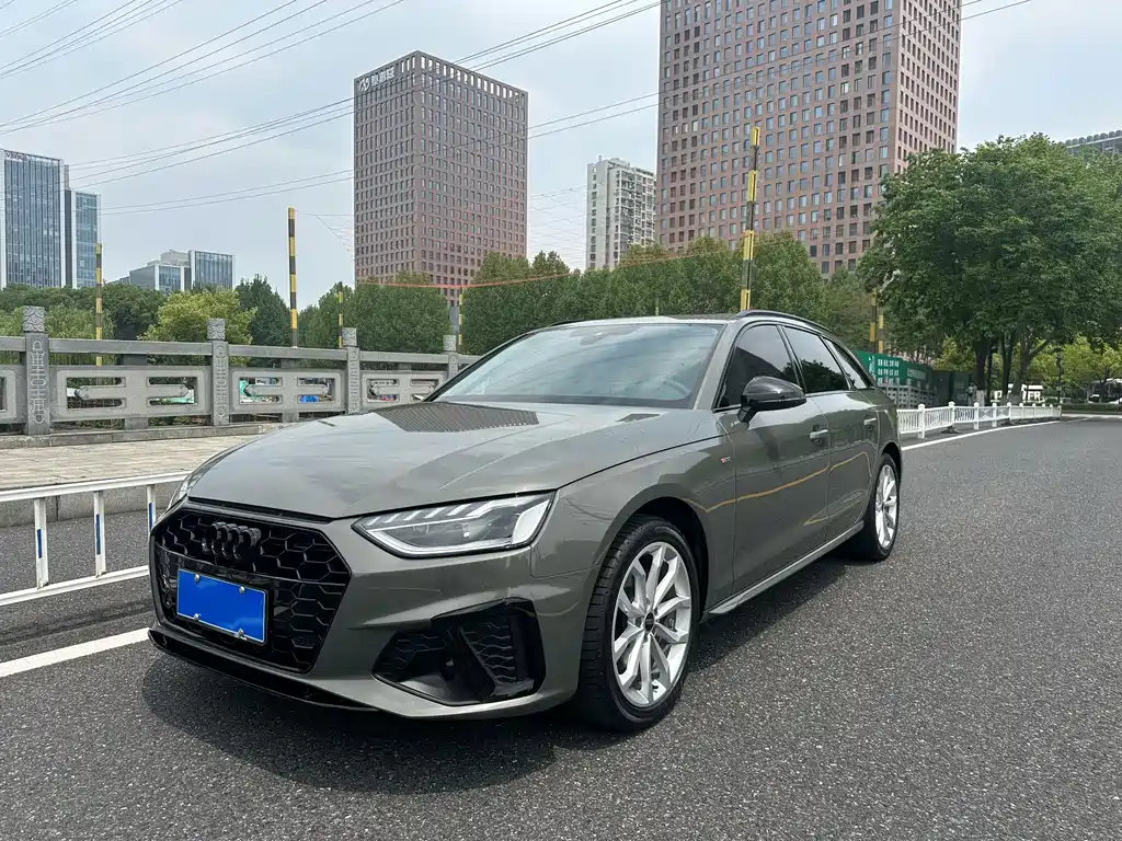 Audi A4 2024