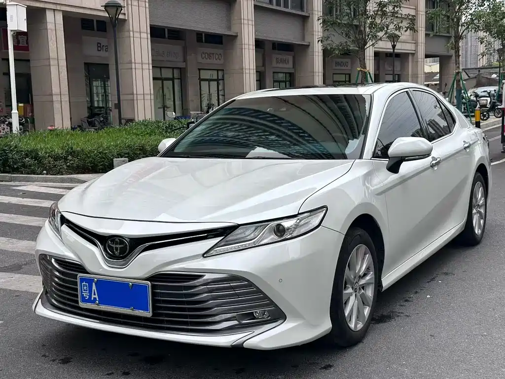 Toyota Camry 2021