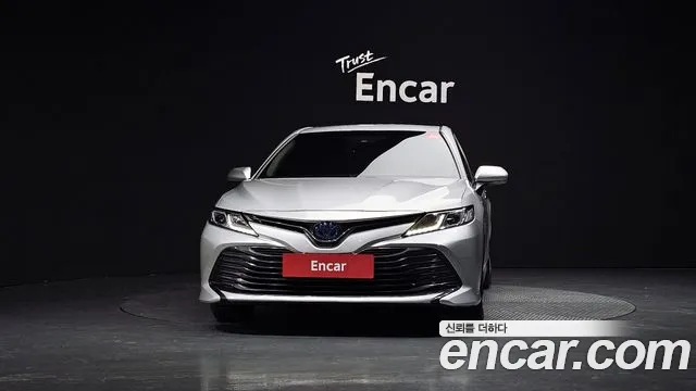 Toyota Camry 2021