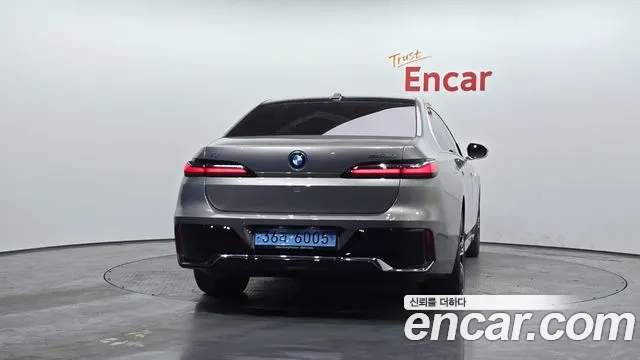 BMW i7 2022
