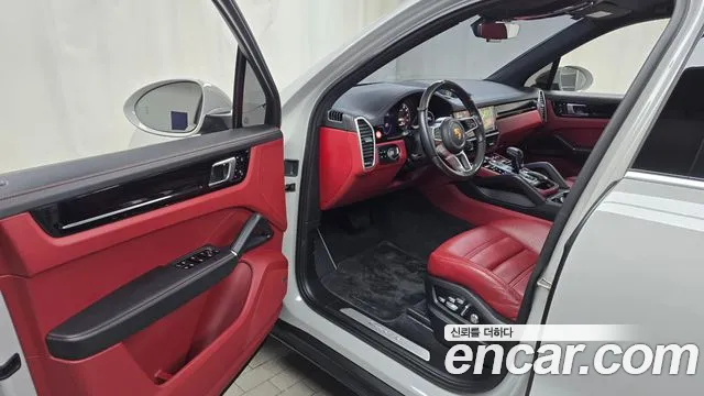 Porsche Cayenne 2021