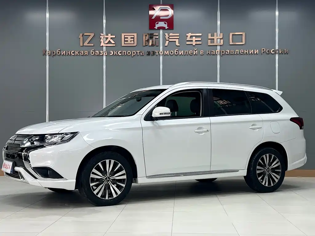 Mitsubishi Outlander 2021