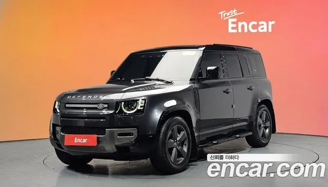 Land Rover Defender 2024