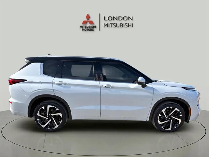 Mitsubishi Outlander 2024