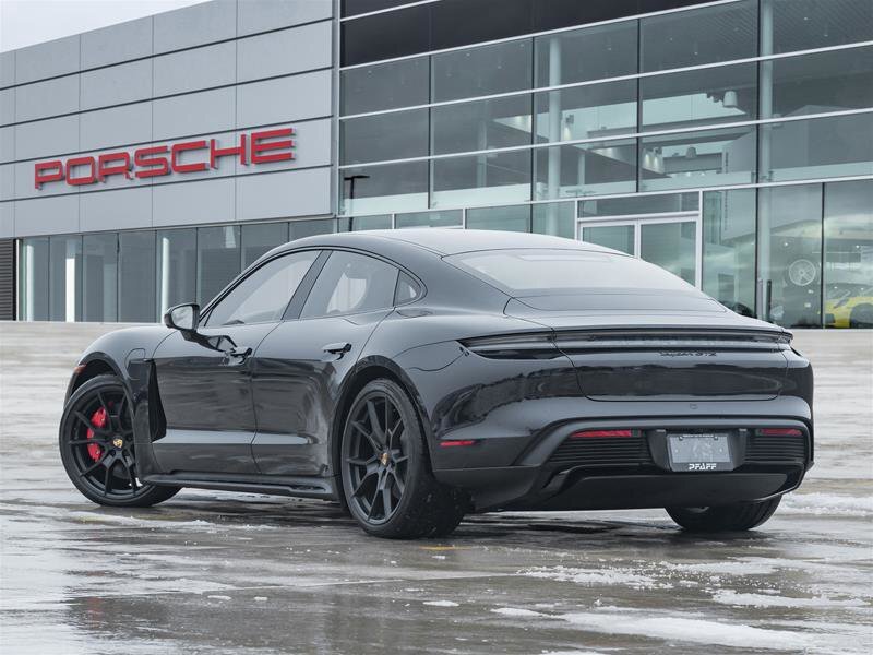 Porsche Taycan 2024
