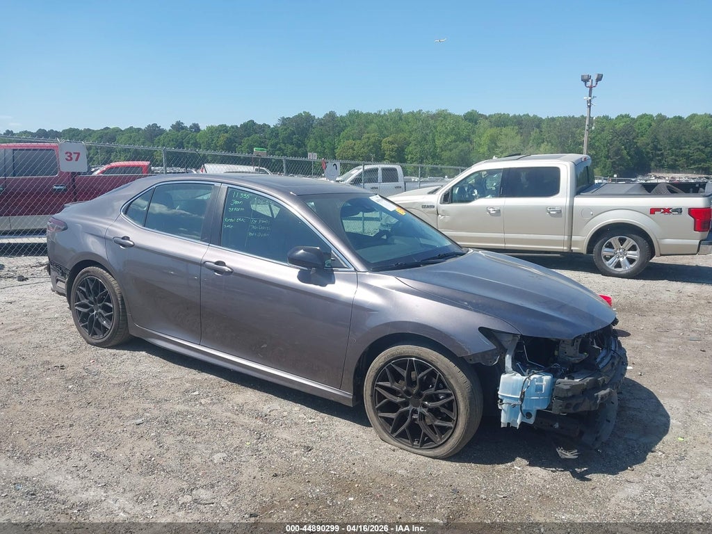 Toyota Camry 2022