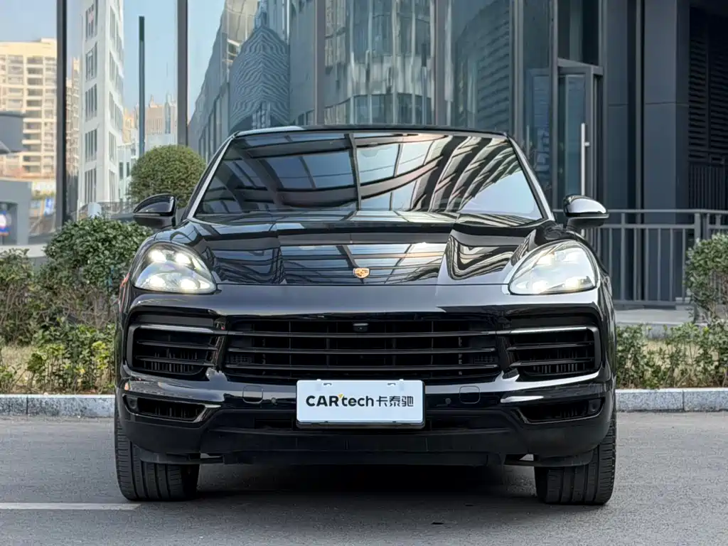 Porsche Cayenne 2021