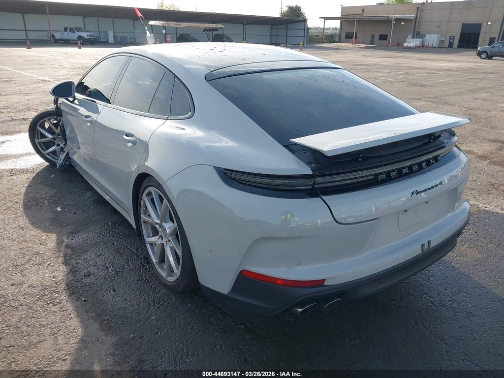 Porsche Panamera 2025
