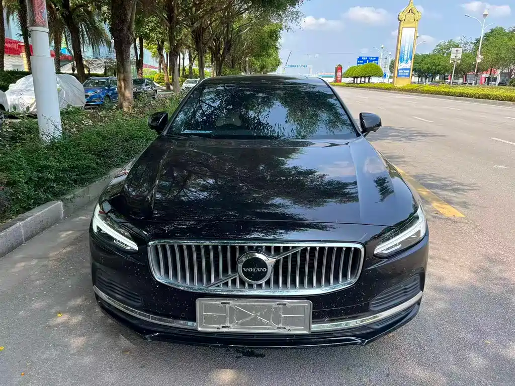 Volvo S90 2023