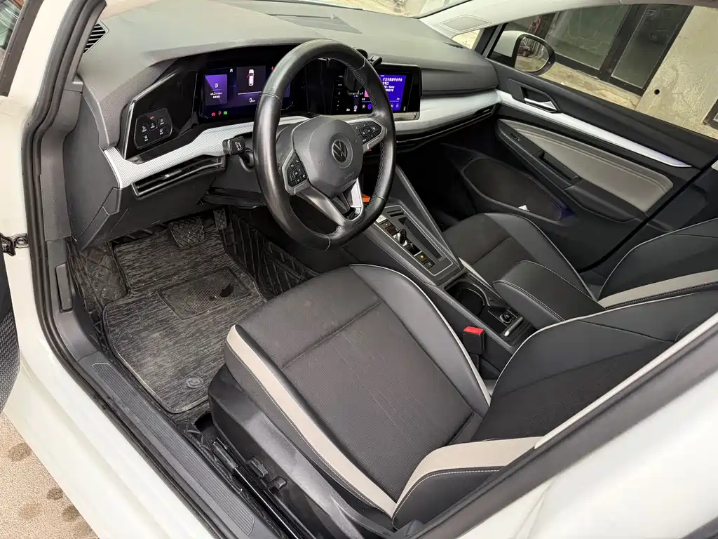 Volkswagen Golf 2021
