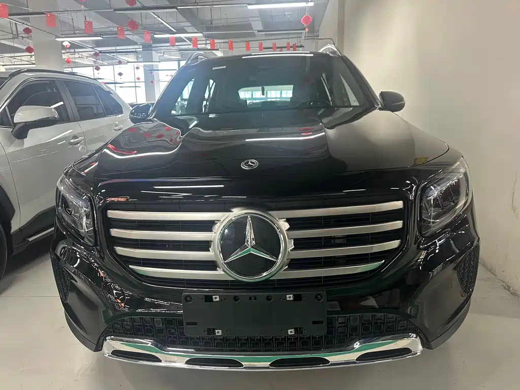 Mercedes-Benz GLB 2023
