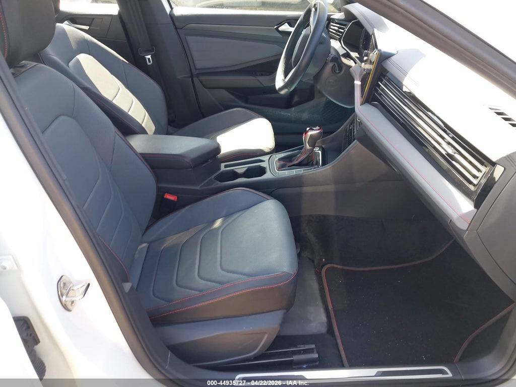 Volkswagen Jetta 2025