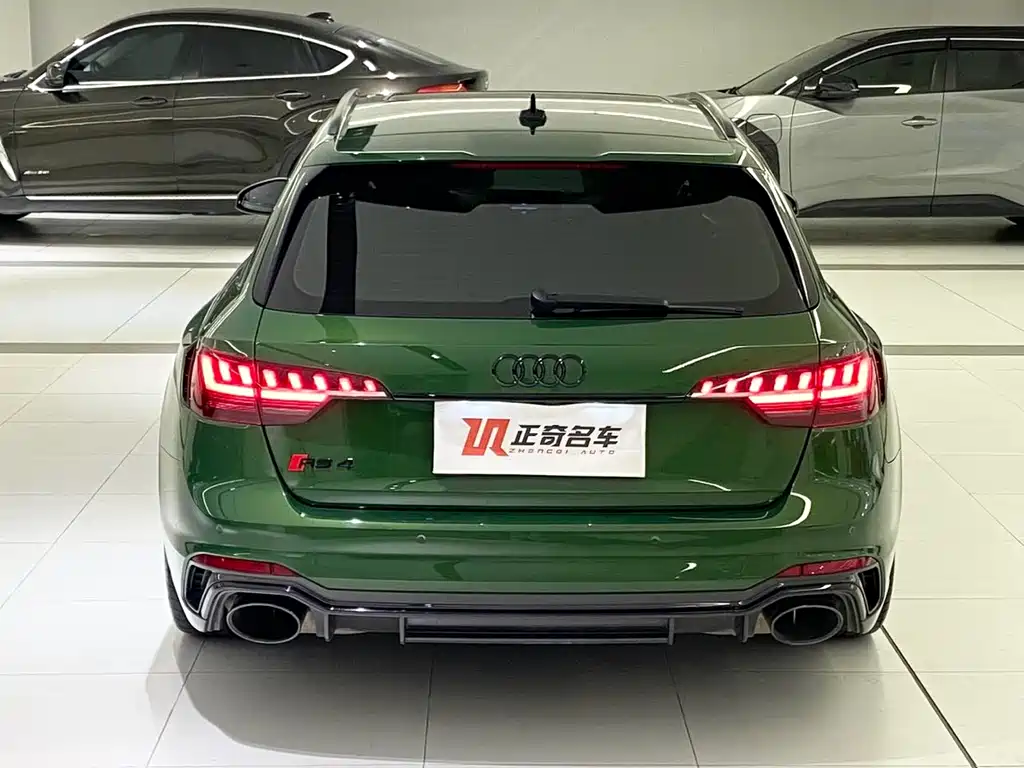 Audi RS 4 2021