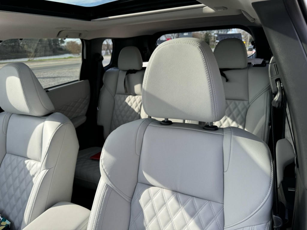 Mitsubishi Outlander 2025