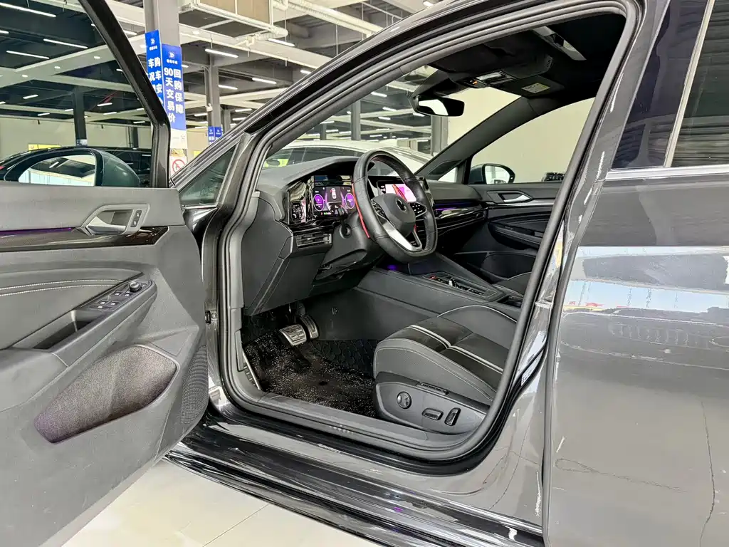 Volkswagen Golf 2022