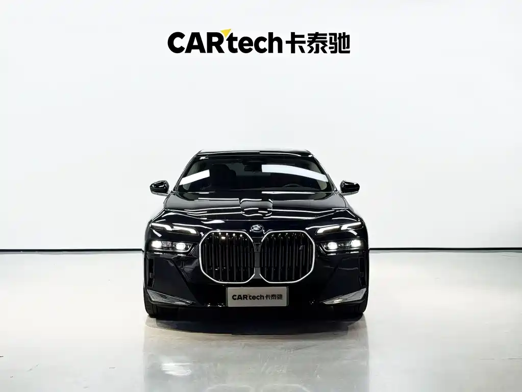 BMW i7 2024