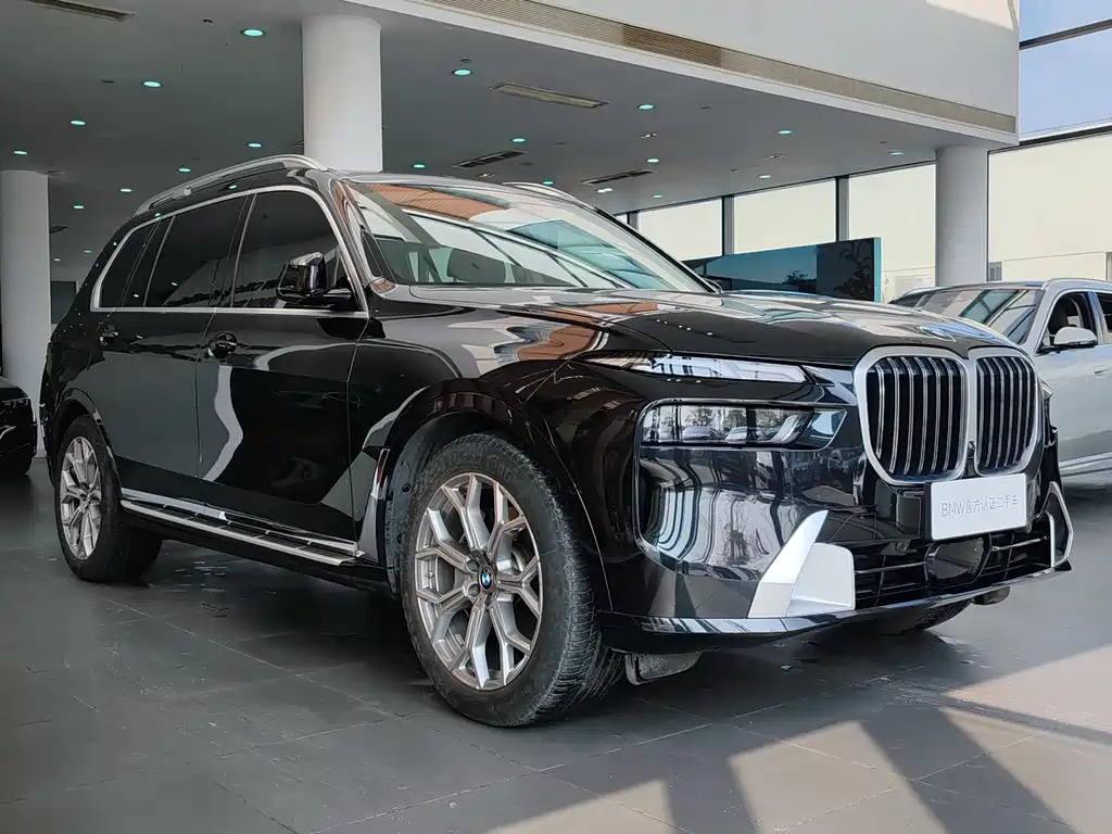 BMW X7 2024