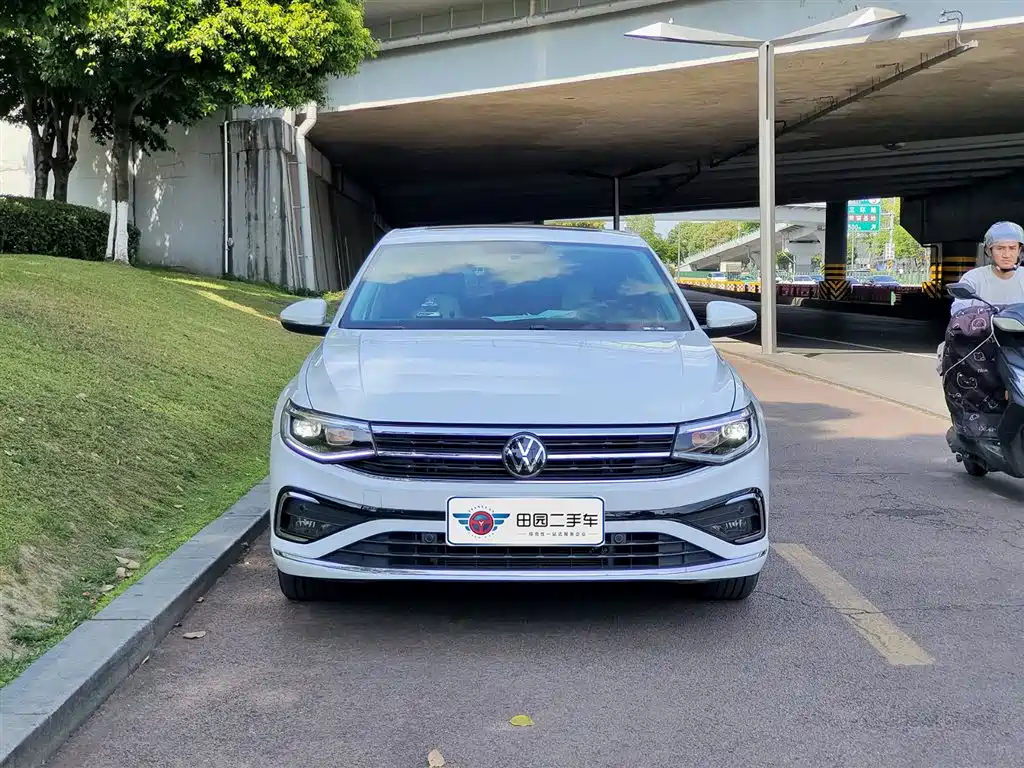 Volkswagen Bora 2024