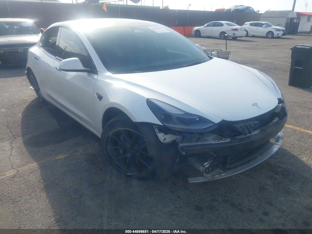 Tesla Model 3 2022
