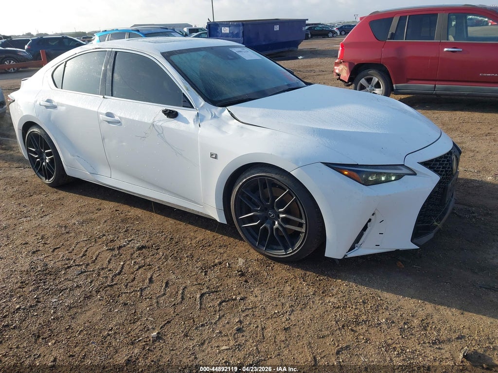Lexus IS 2023