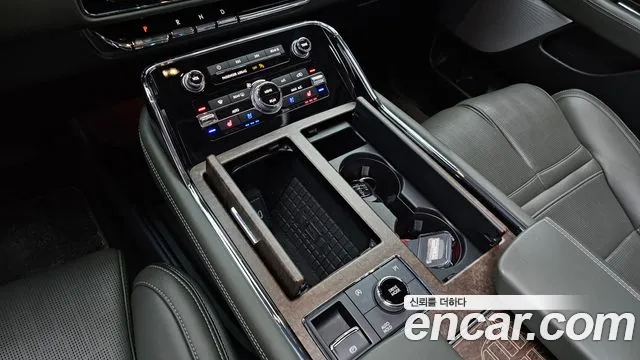 Lincoln Navigator 2023