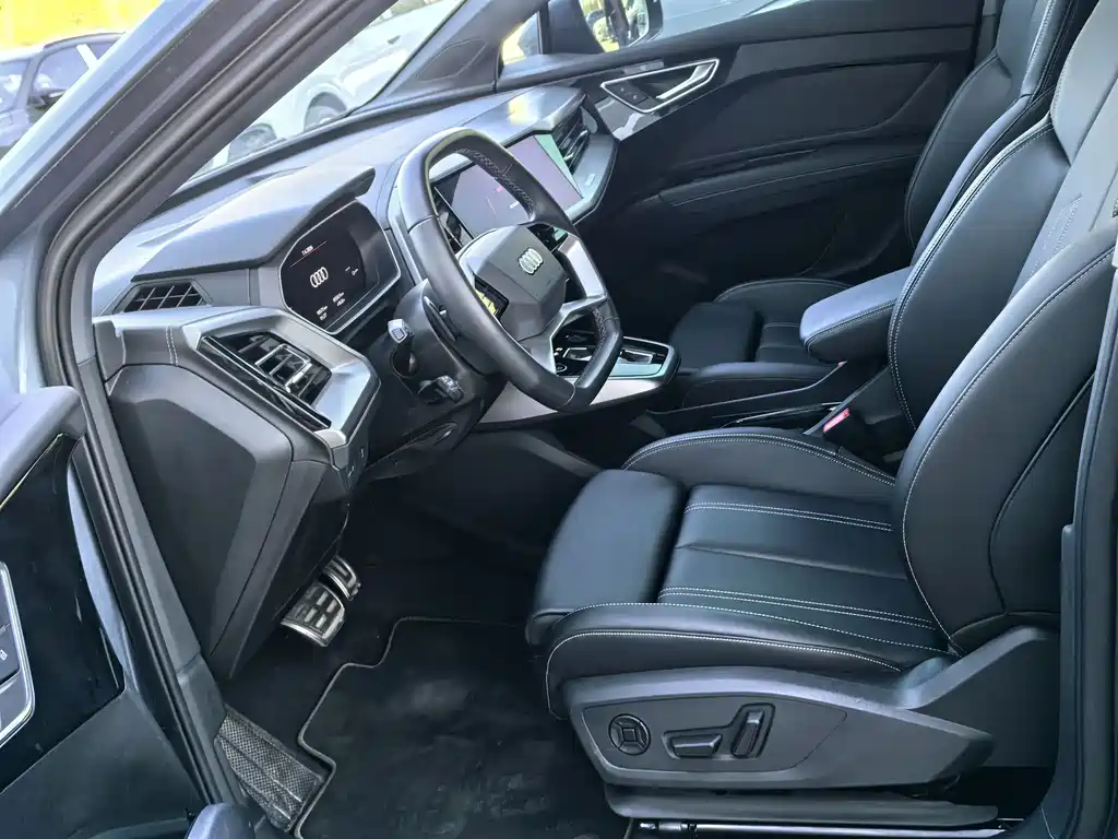 Audi Q4 e-tron 2025