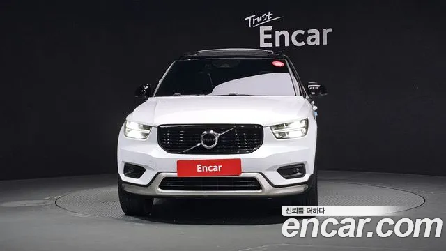 Volvo XC40 2021