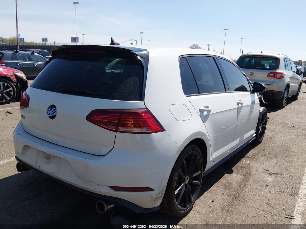 Volkswagen Golf GTI 2021