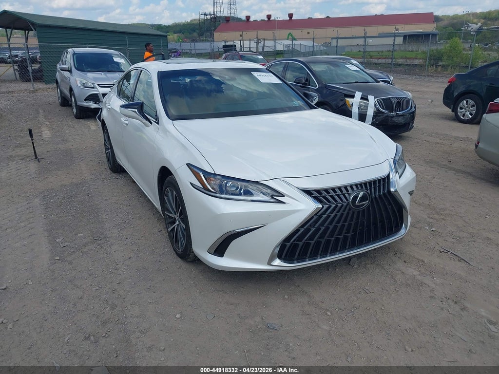 Lexus ES 2023