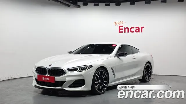 BMW 8 серии 2022