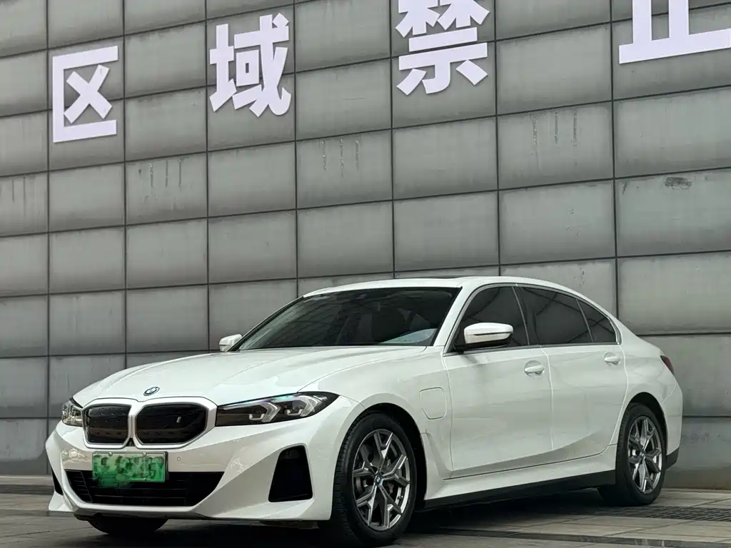 BMW i3 2022