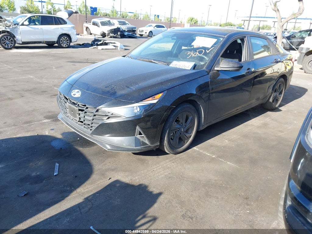 Hyundai Elantra 2022