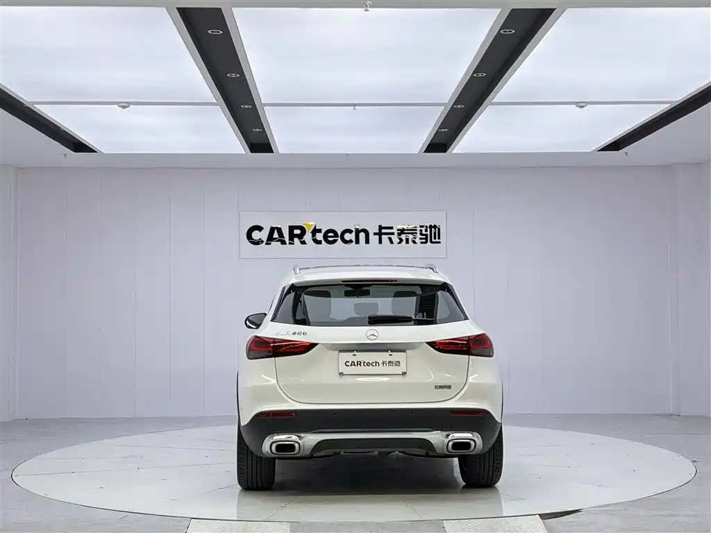 Mercedes-Benz GLA 2021