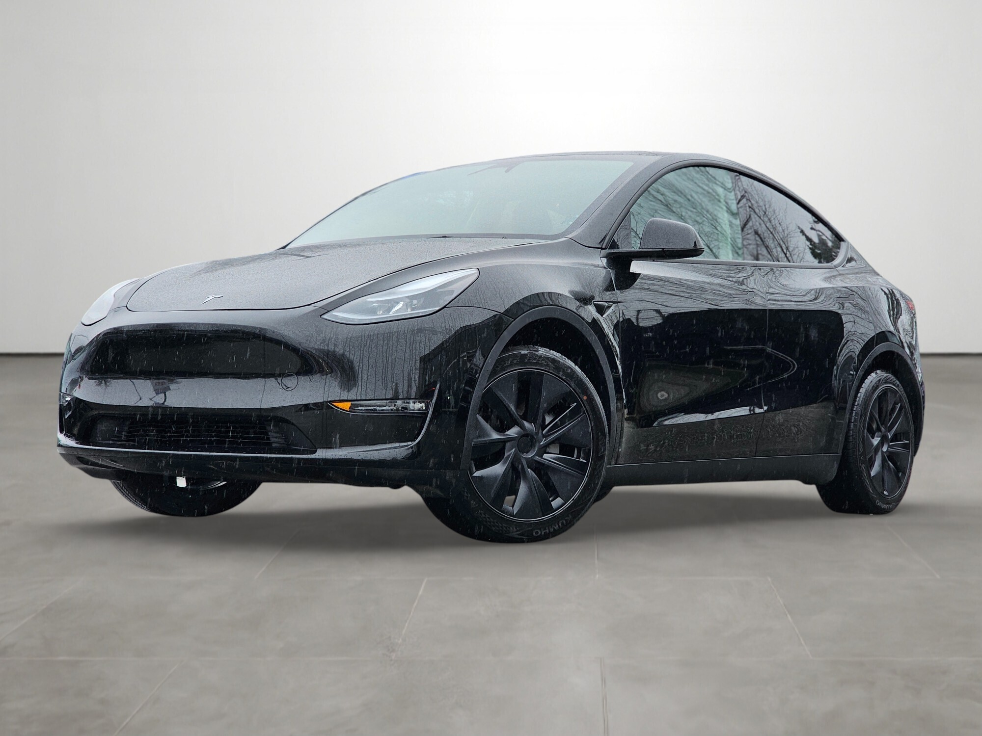 Tesla Model Y 2025