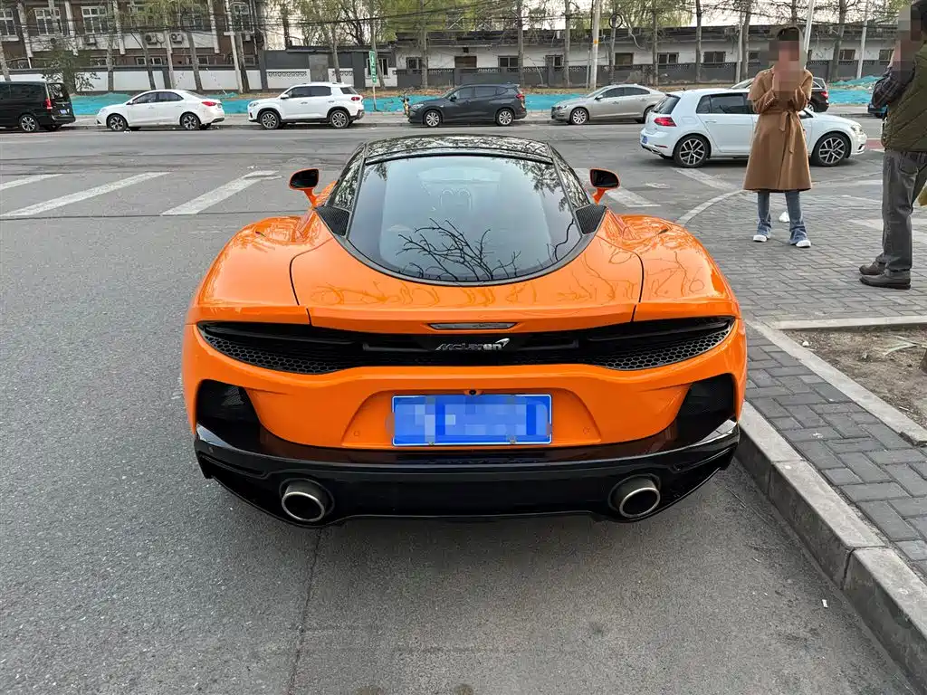 McLaren GT 2021