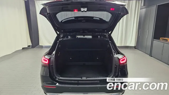 Mercedes-Benz GLA 2021