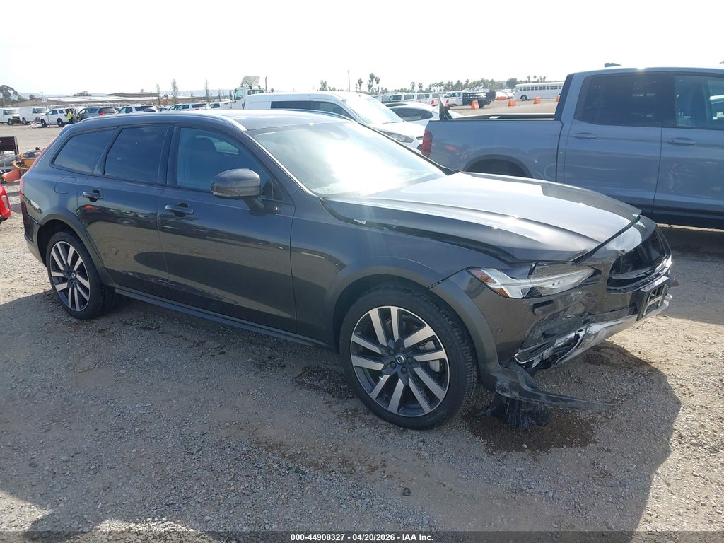 Volvo V90 Cross Country 2021