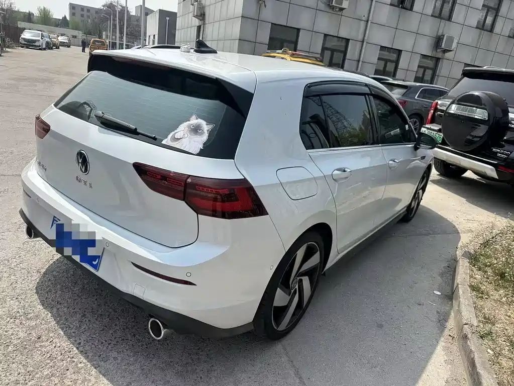 Volkswagen Golf GTI 2025