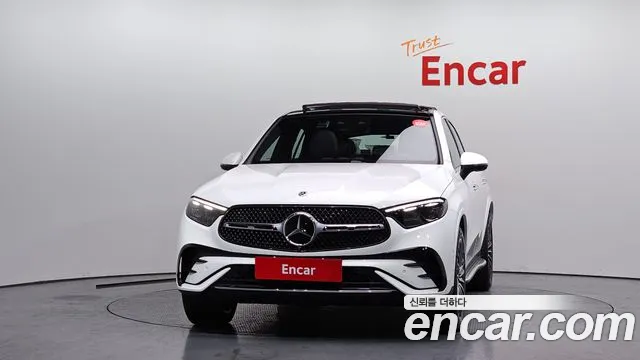 Mercedes-Benz GLC 2025