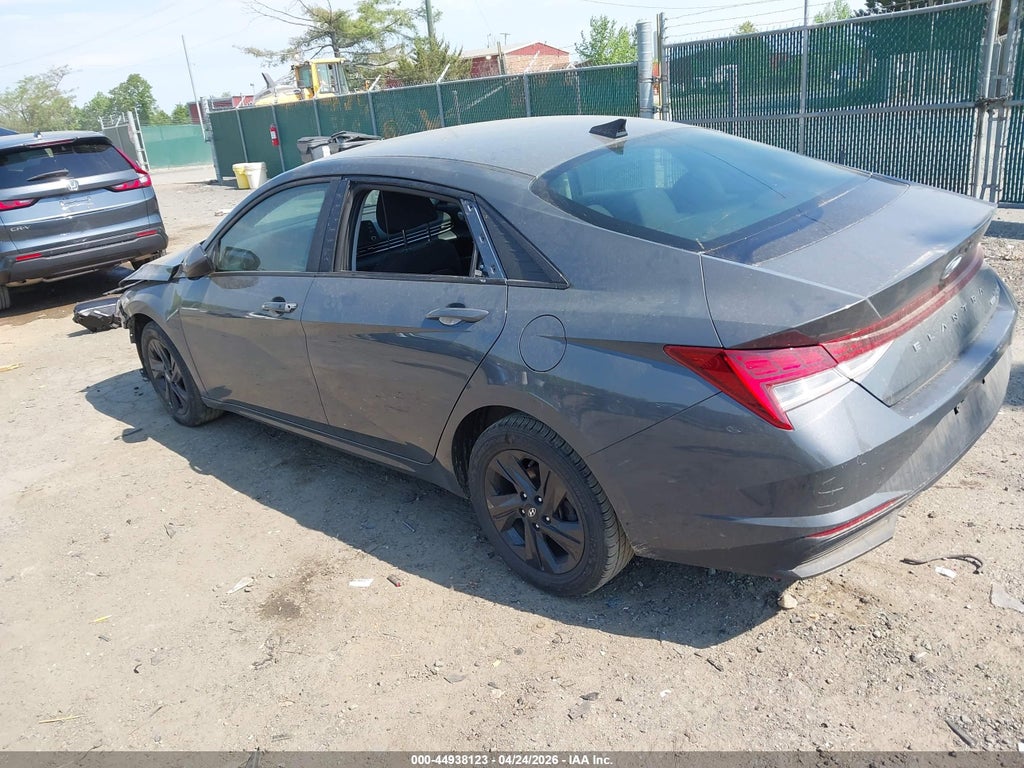 Hyundai Elantra 2023
