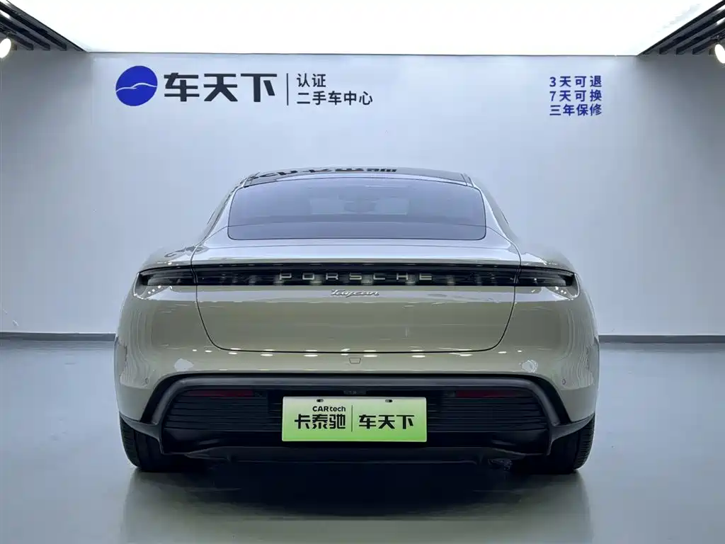 Porsche Taycan 2021