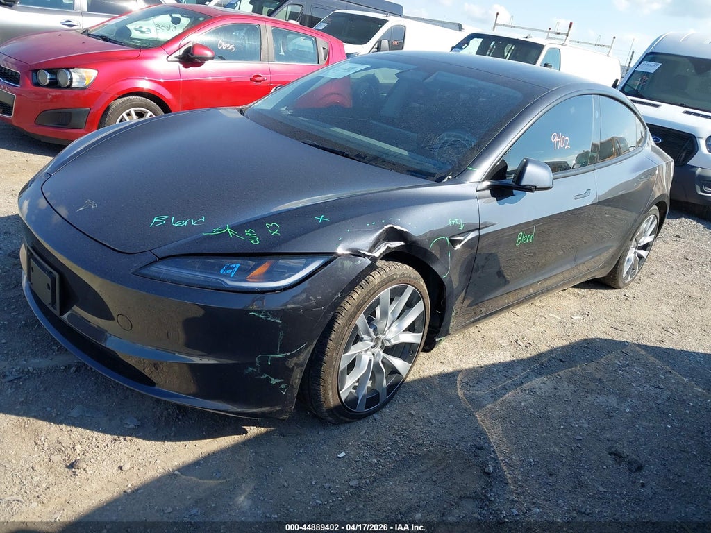 Tesla Model 3 2024